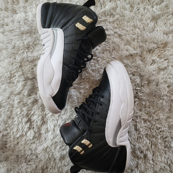 BLACK & WHITE JORDAN'S SZ 3.5Y - Picture 2 of 4